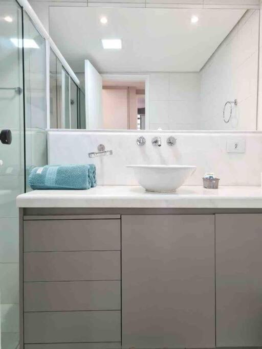 Flat Mobiliado 45 - L Hirondelle * Campinas (Sao Paulo)